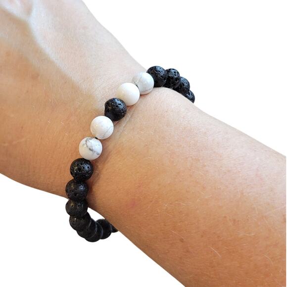 Lava Rock Howlite Bead Bracelet 7-9" Adjustable Unisex Black White, Gift Bag - Picture 6 of 12